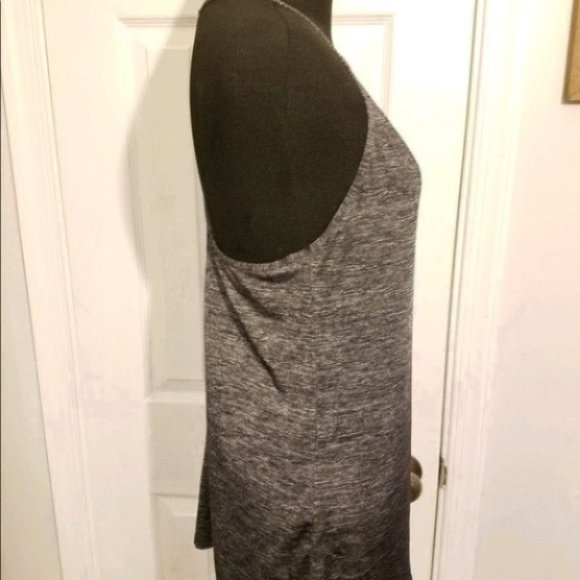 Nike Dri-FIT Tuned Cool Tank - Picture 6 of 8